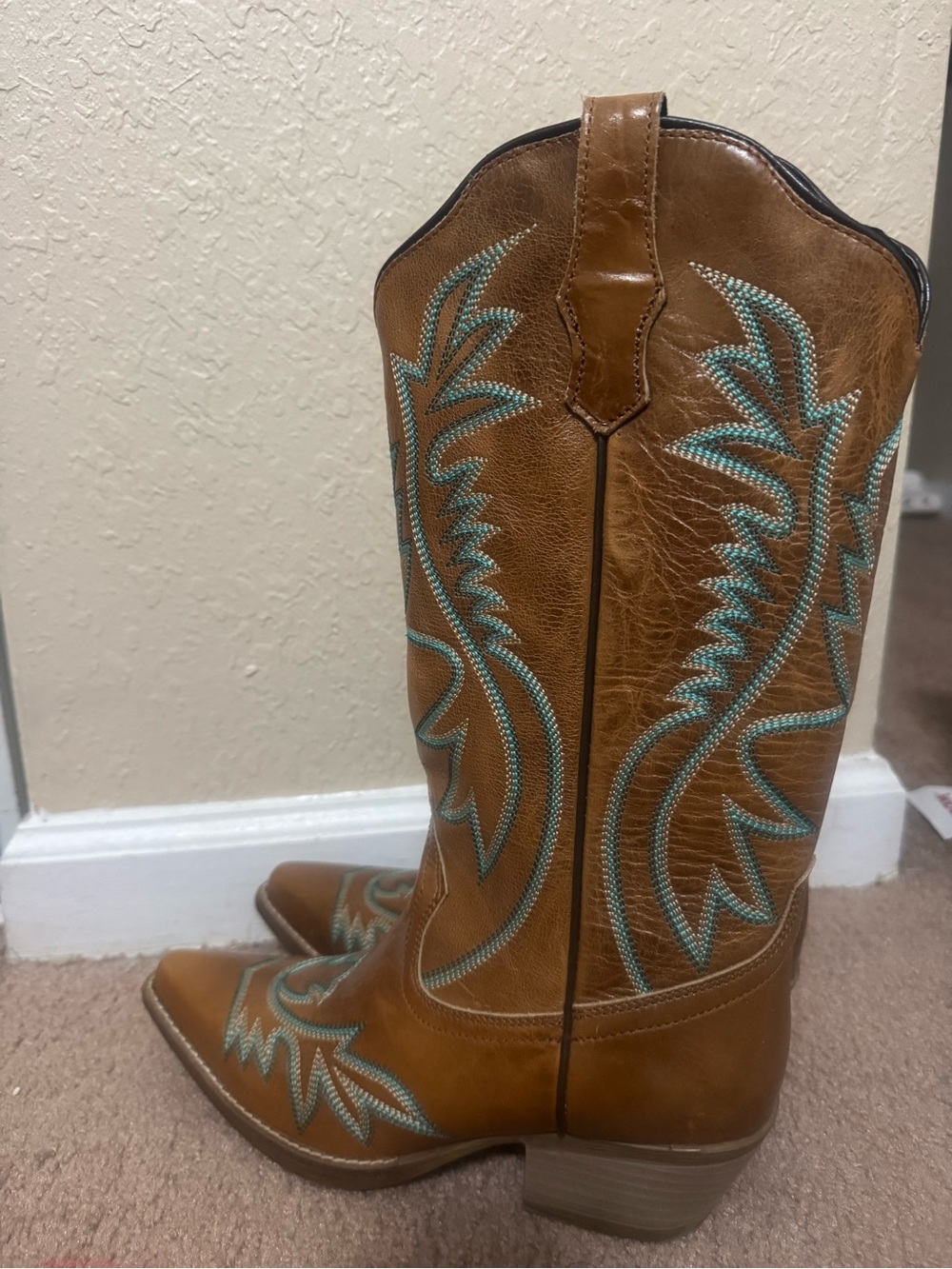women’s cowgirl boots